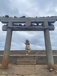 芥屋の大門